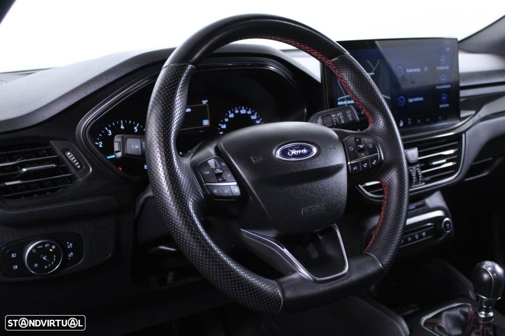 Ford Focus 1.0 EcoBoost MHEV ST-Line - 22