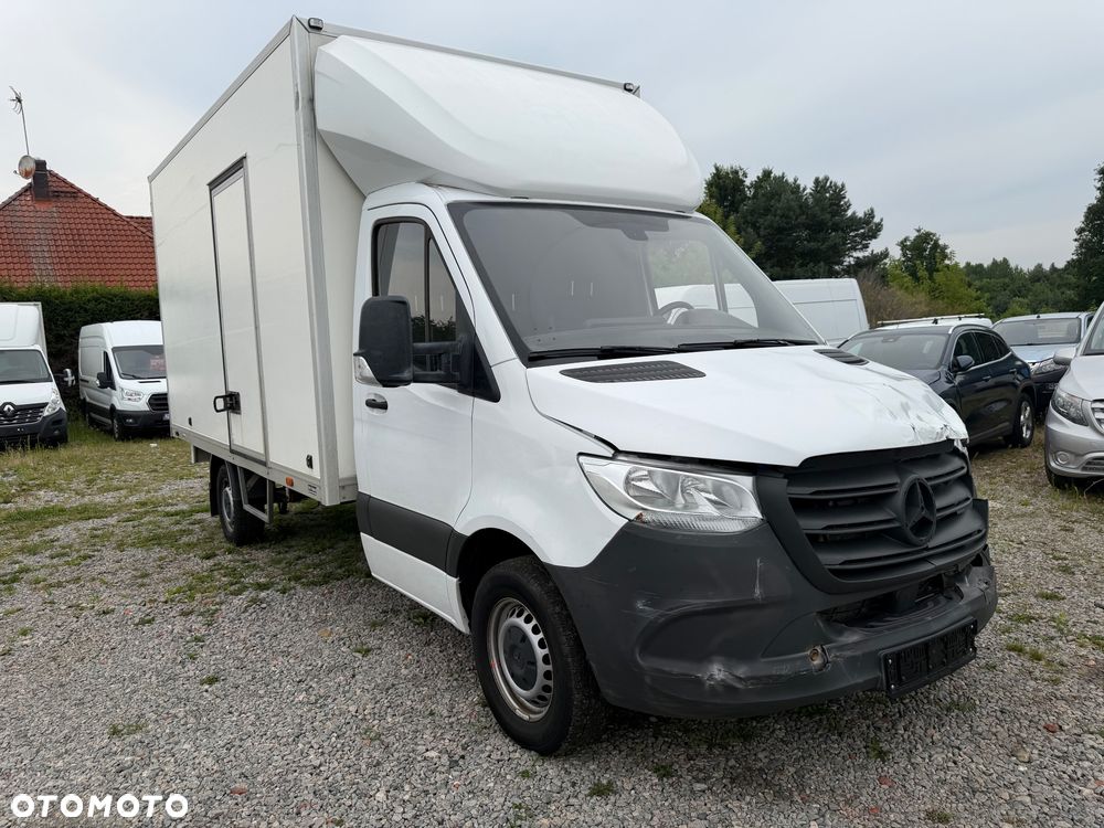 Mercedes-Benz Sprinter 317 - 12