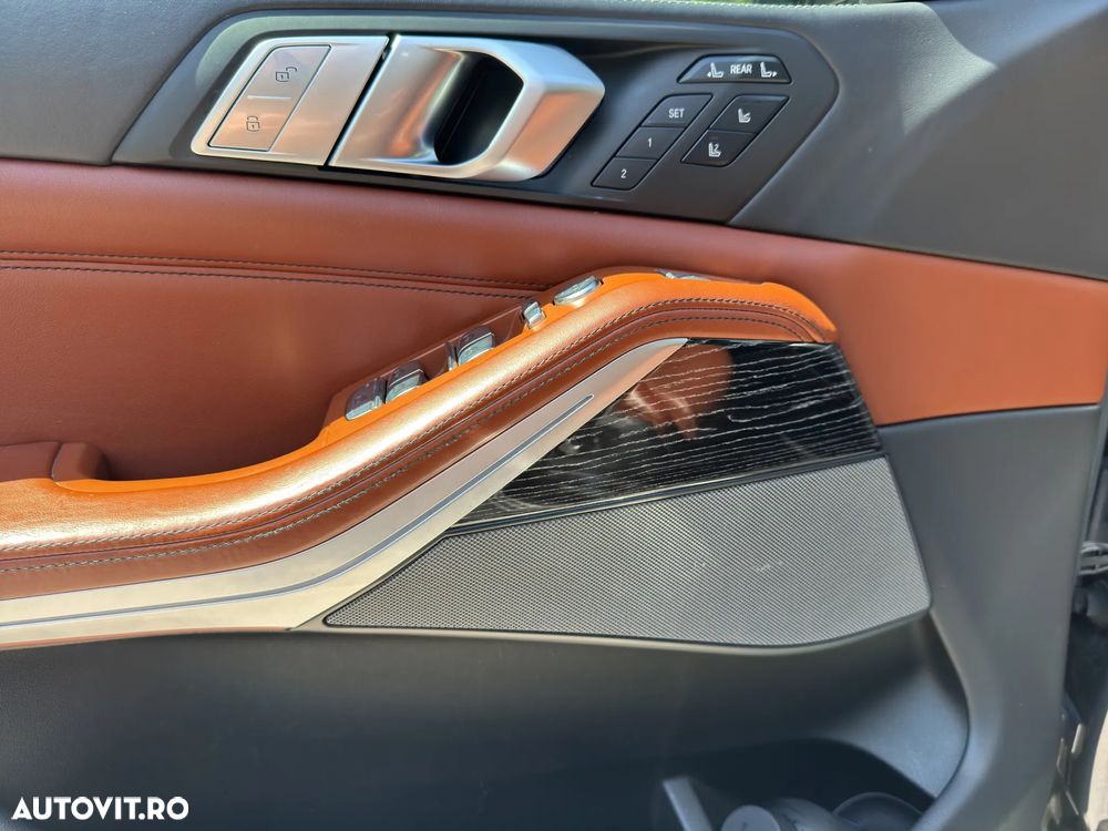 BMW X7 - 25