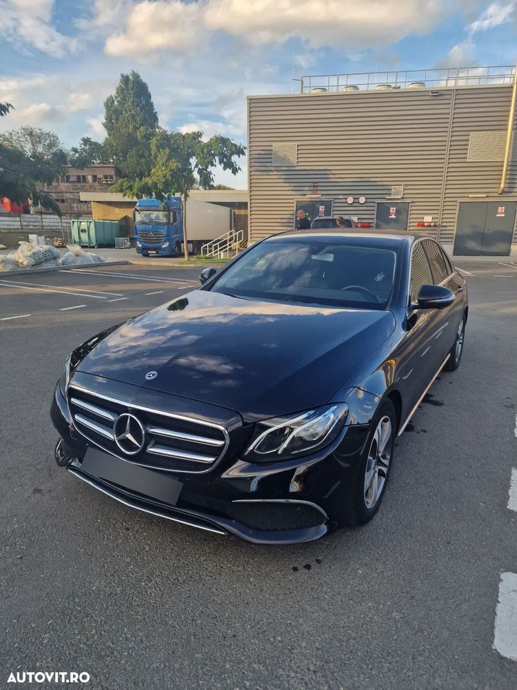 Mercedes-Benz E 220 d T 9G-TRONIC - 3
