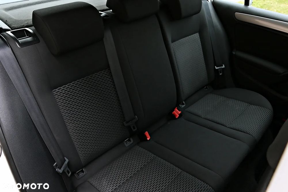 Volkswagen Golf 1.4 Style - 36