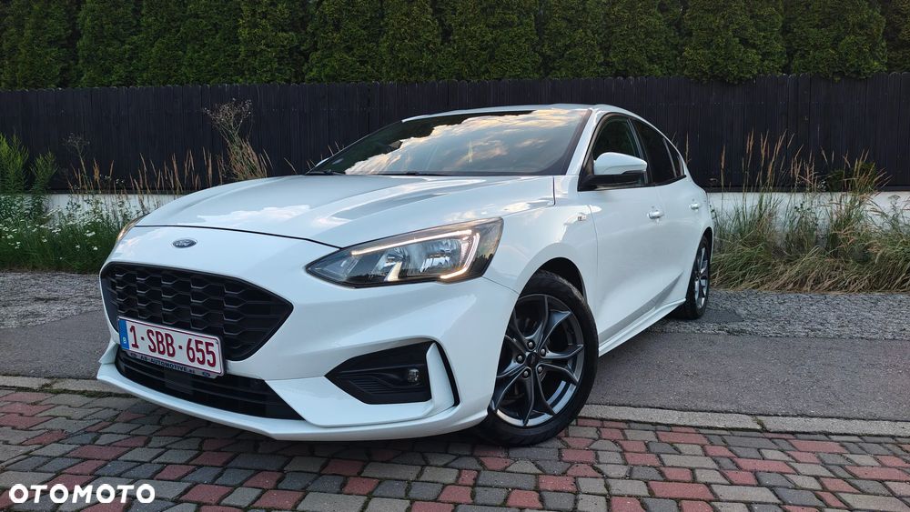 Ford Focus 1.0 EcoBoost STart-Stopp-System ST-LINE X - 2