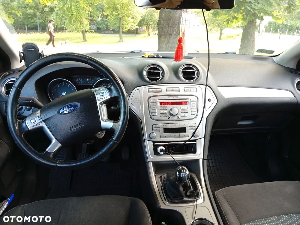 Ford Mondeo 1.6 Titanium - 21