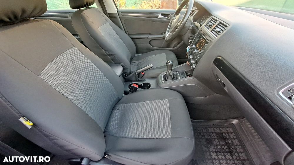 Volkswagen Jetta 1.6 TDI CR DPF Comfortline - 9