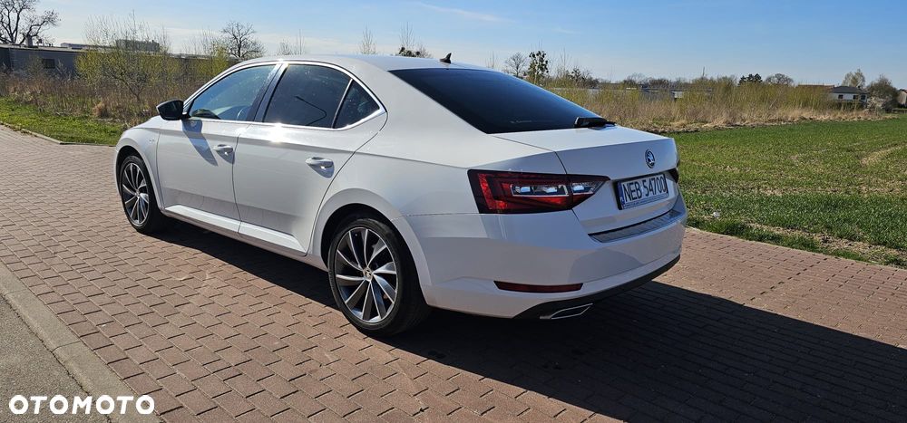 Skoda Superb 2.0 TDI 4x4 L&K DSG - 5