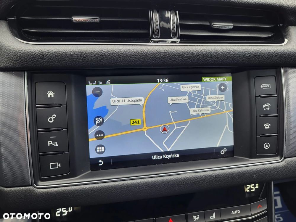 Jaguar XF 2.0 i4D AWD R-Sport - 28