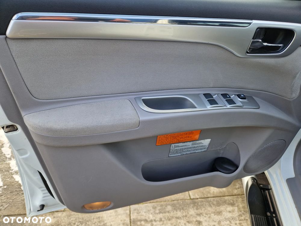 Mitsubishi Pajero Sport - 24