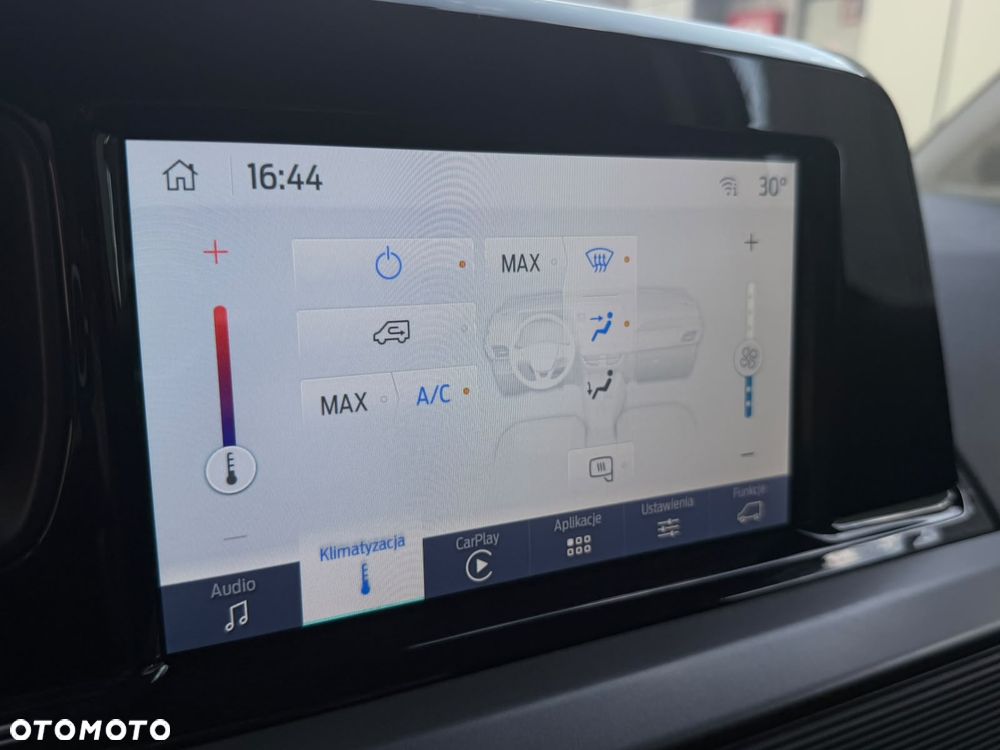 Ford Transit Courier - 23