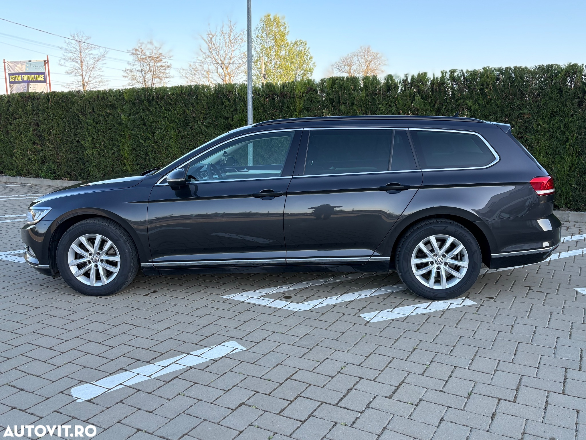 Volkswagen Passat Variant 2.0 TDI DSG Comfortline - 8