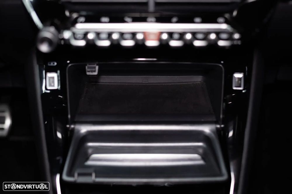 Peugeot 2008 1.5 BlueHDi GT Line EAT8 - 36