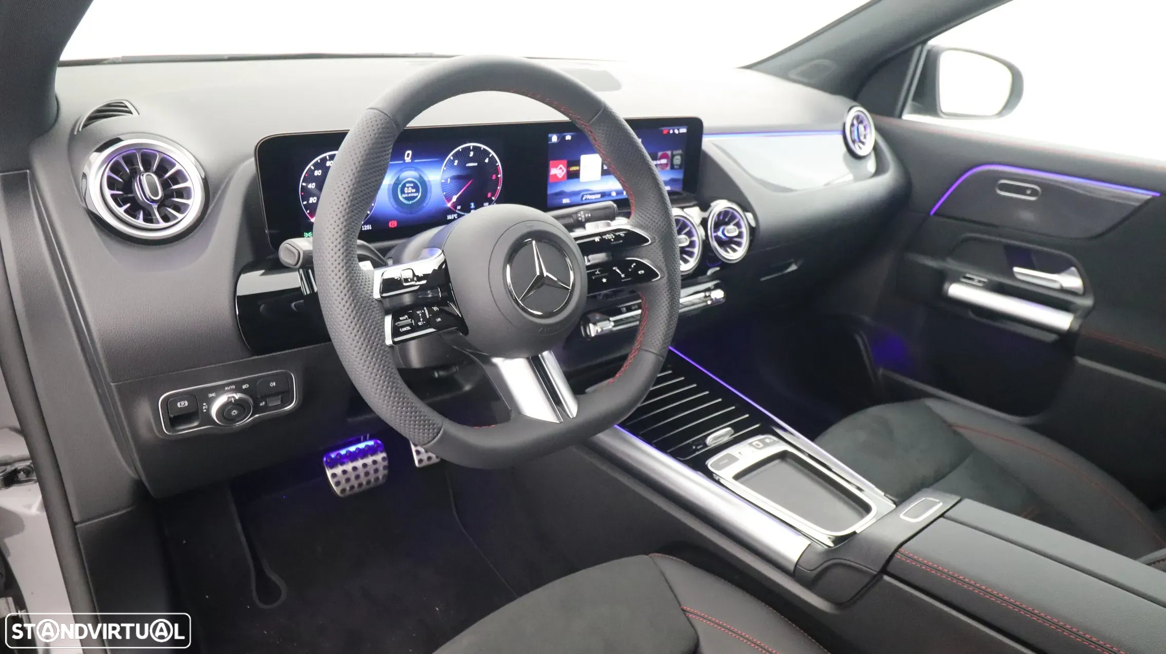 Mercedes-Benz GLA 180 d AMG Line - 24