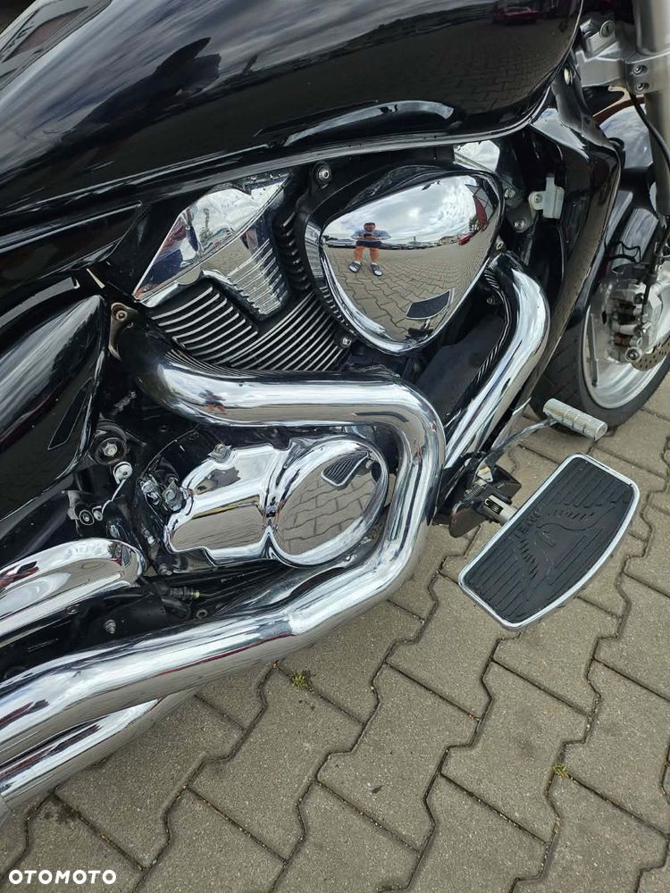Suzuki Intruder - 8
