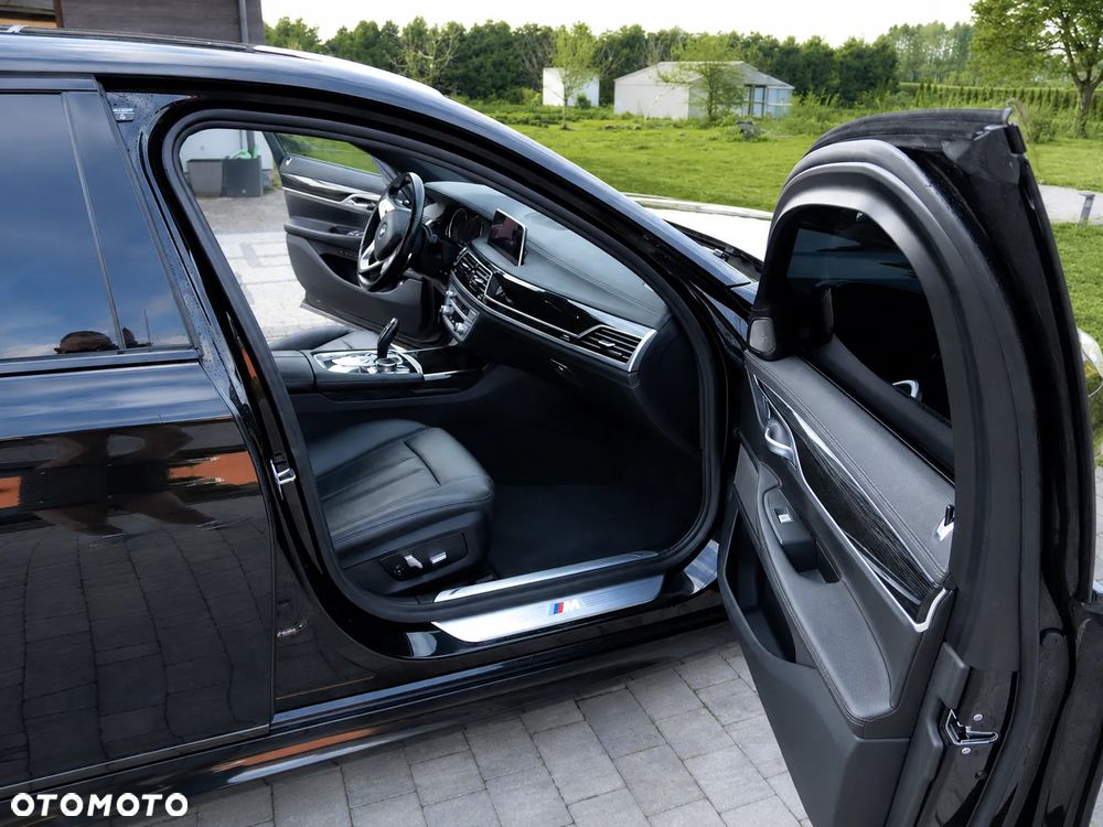 BMW Seria 7 740Li - 12