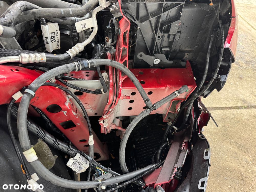 Ford Kuga 1.5 EcoBoost FWD ST-Line X - 30