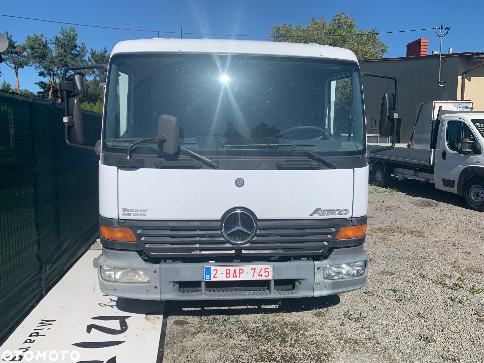 Mercedes-Benz 815 - 2