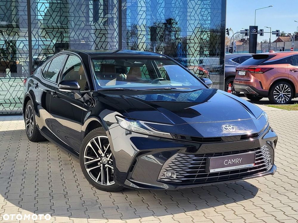 Toyota Camry - 10