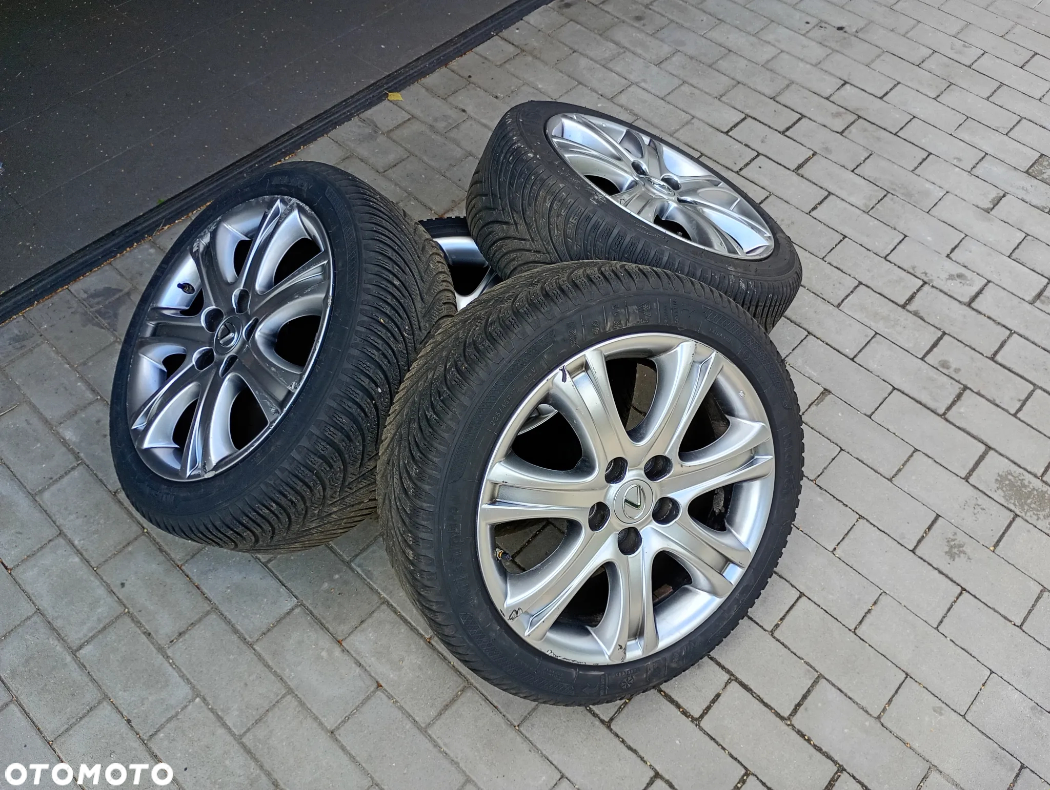 Lexus IS 300h F Sport - 37