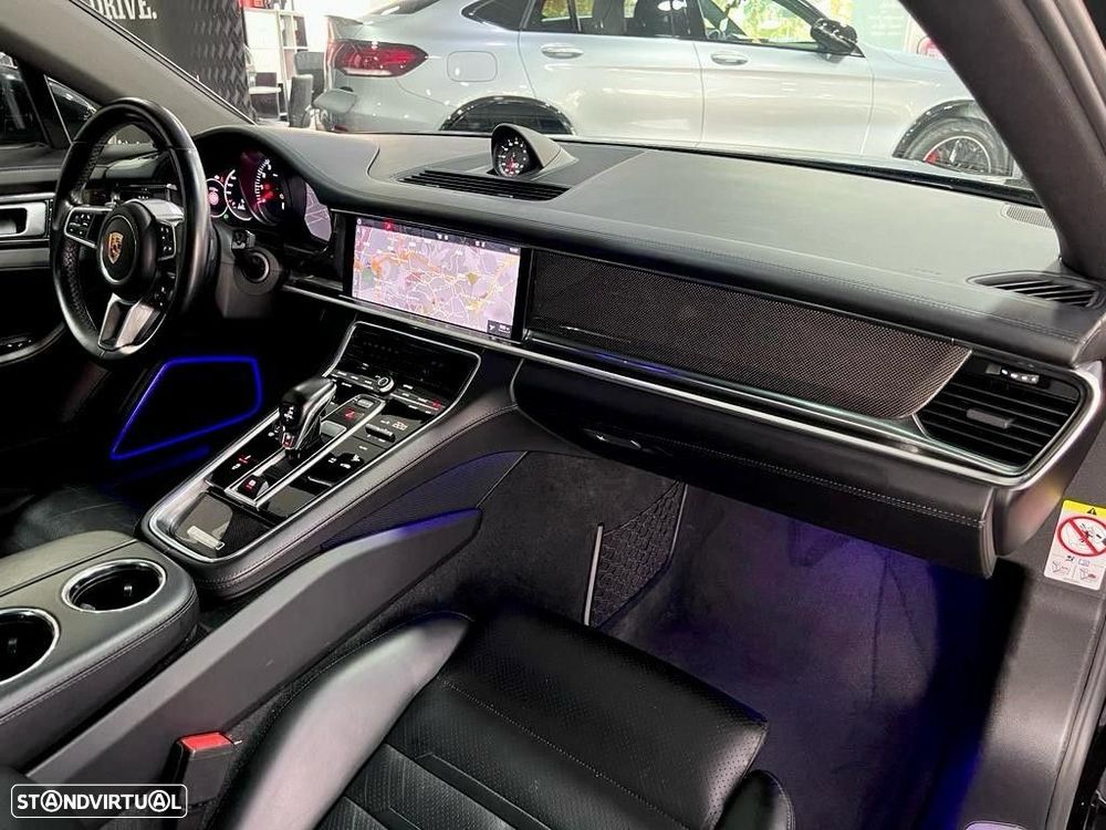 Porsche Panamera 4 S - 24