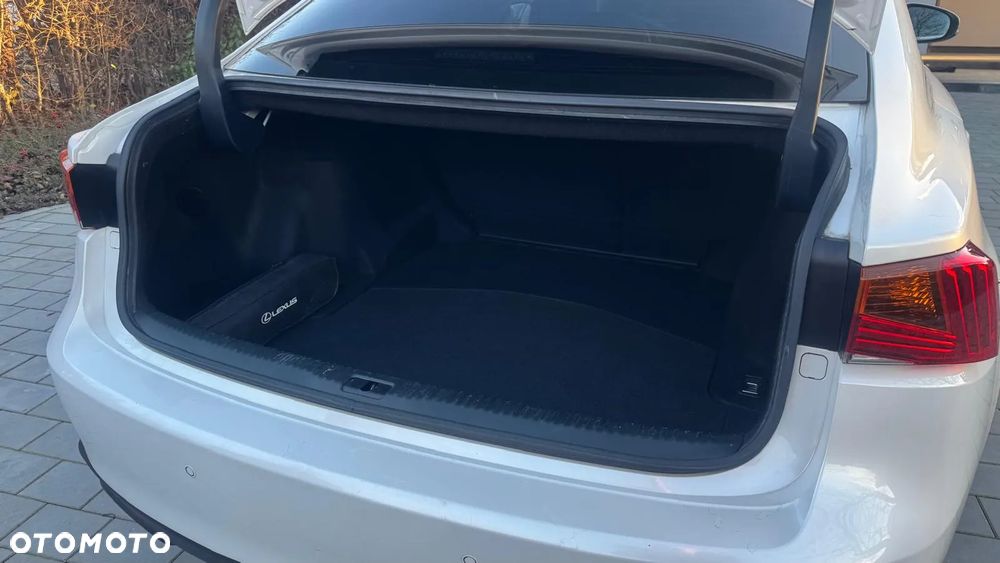 Lexus IS 200t / 300 Elegance - 6