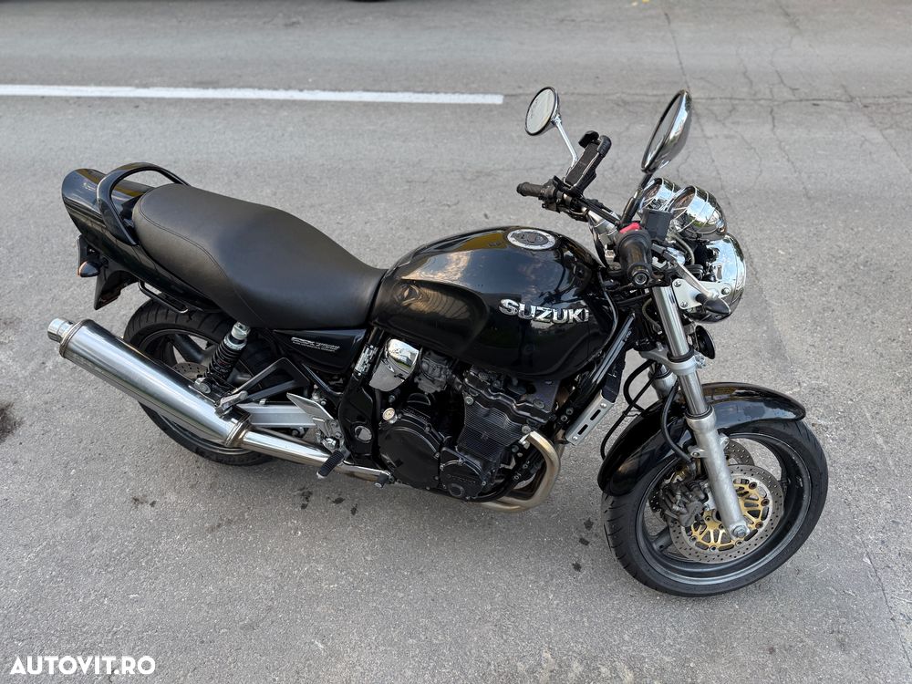 Suzuki GSX 750 Inazuma - 2
