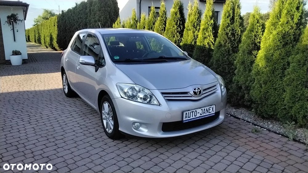 Toyota Auris 1.6 Life+ - 4