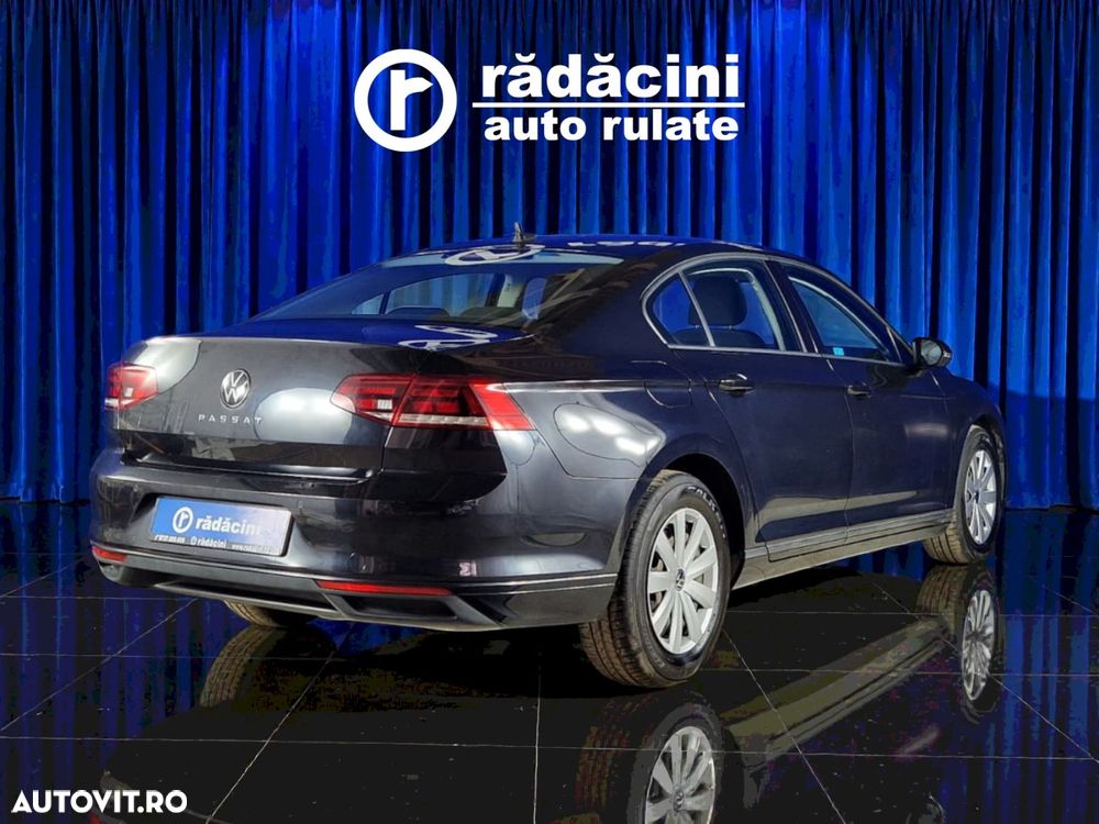 Volkswagen Passat 2.0 TDI DSG Trendline - 9