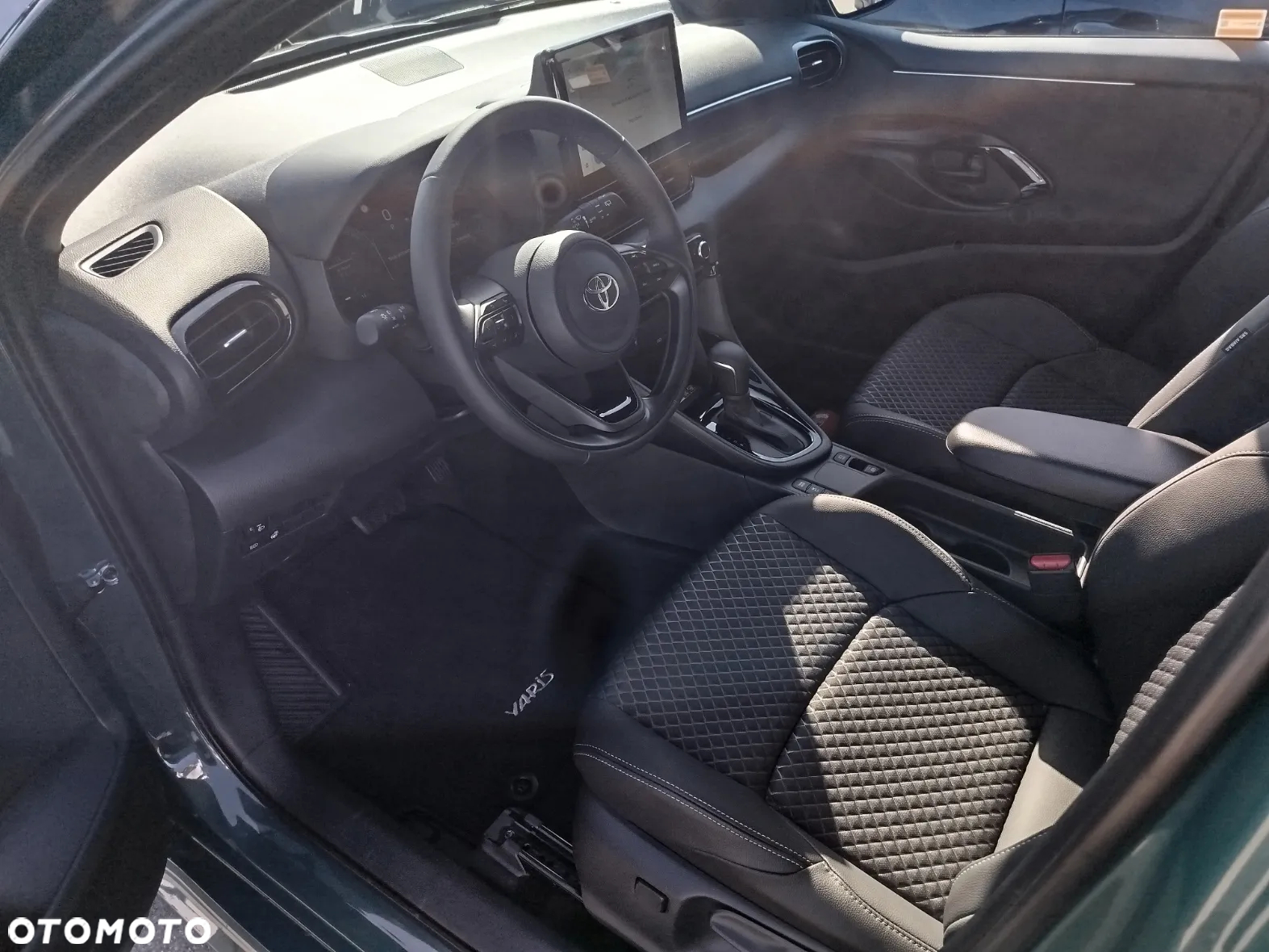 Toyota Yaris Hybrid 1.5 Executive - 8