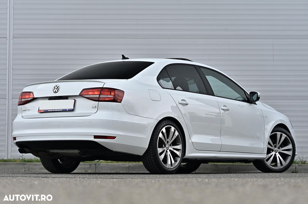 Volkswagen Jetta - 12