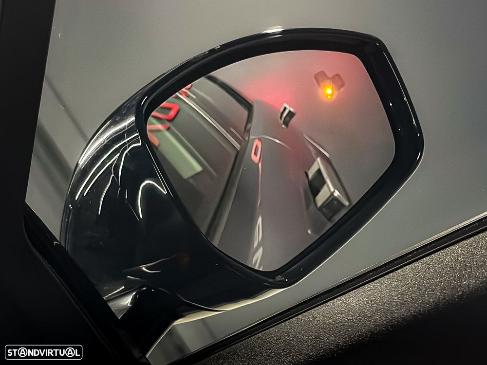 Land Rover Range Rover Evoque - 24