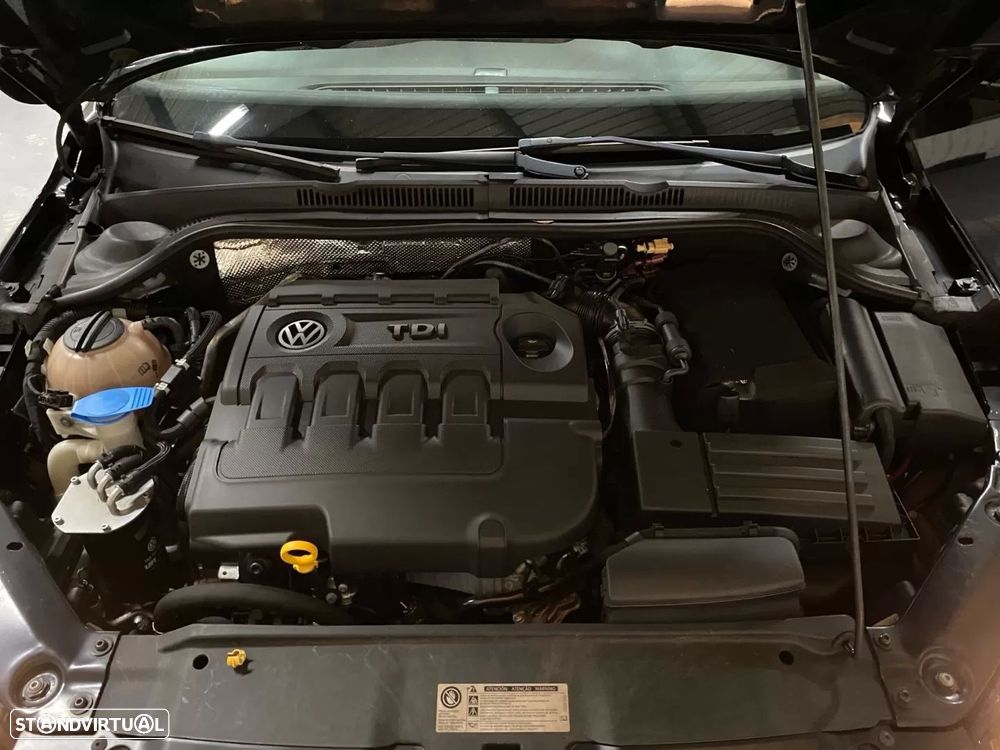 VW Jetta 2.0 TDI Confortline - 20