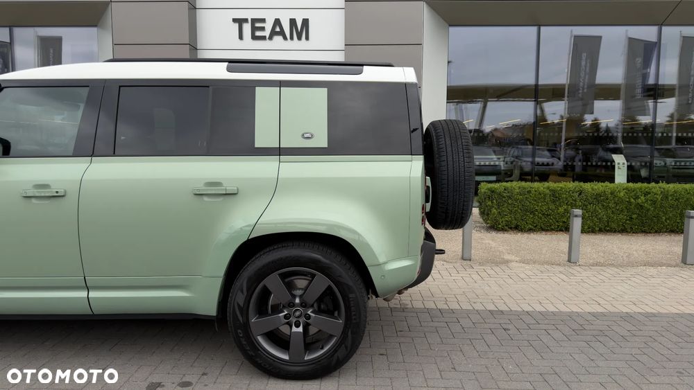 Land Rover Defender - 9