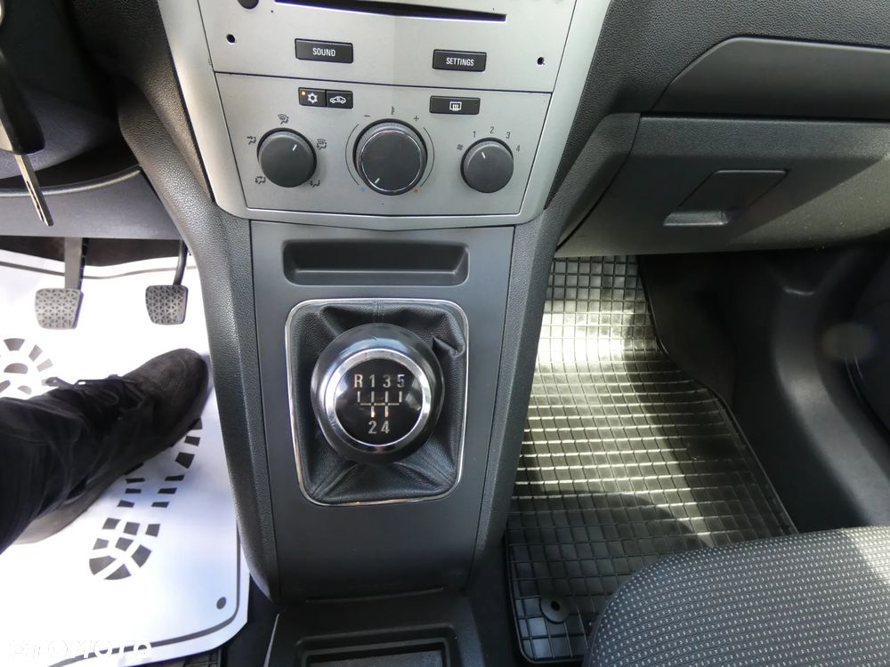 Opel Zafira 1.6 Enjoy - 19