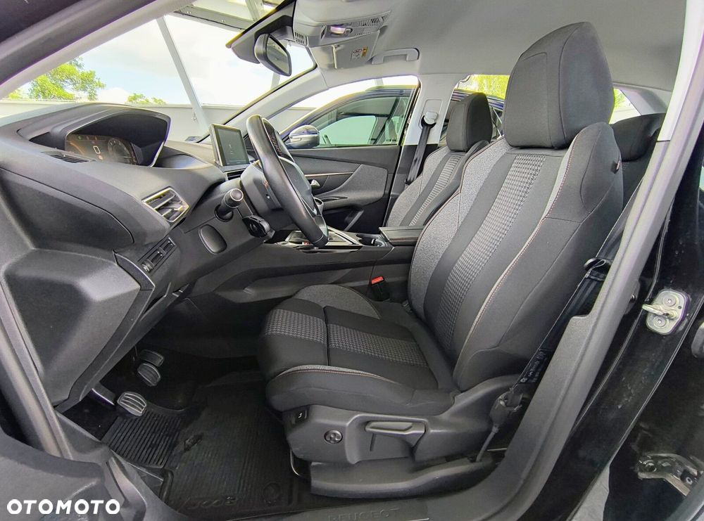 Peugeot 3008 - 18