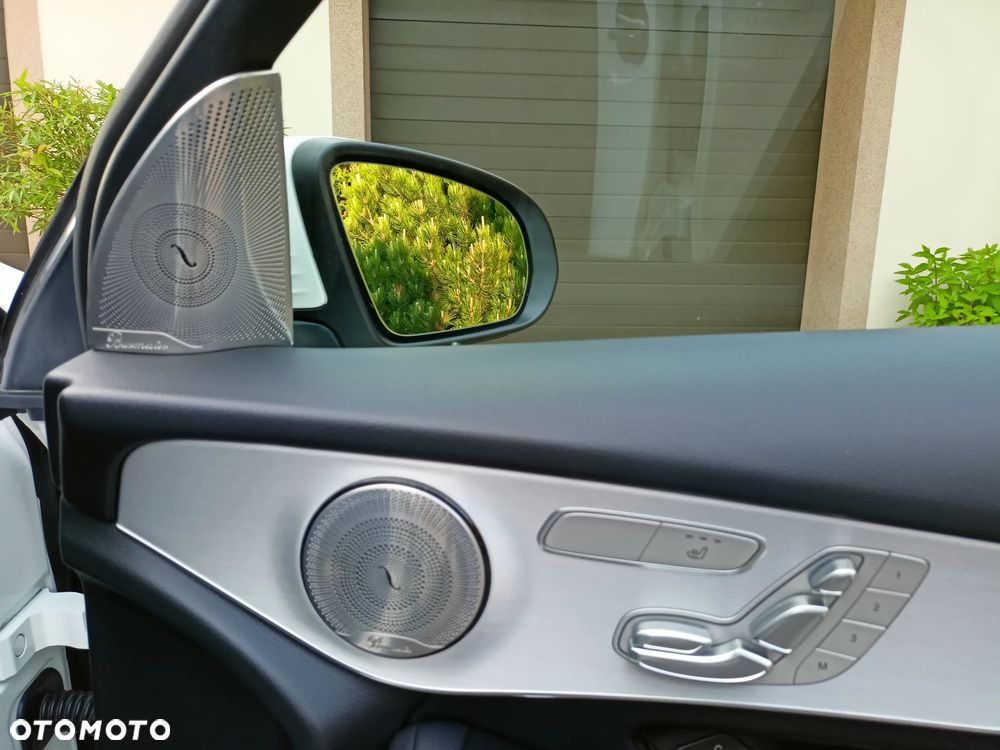 Mercedes-Benz GLC 300 4Matic 9G-TRONIC Exclusive - 16