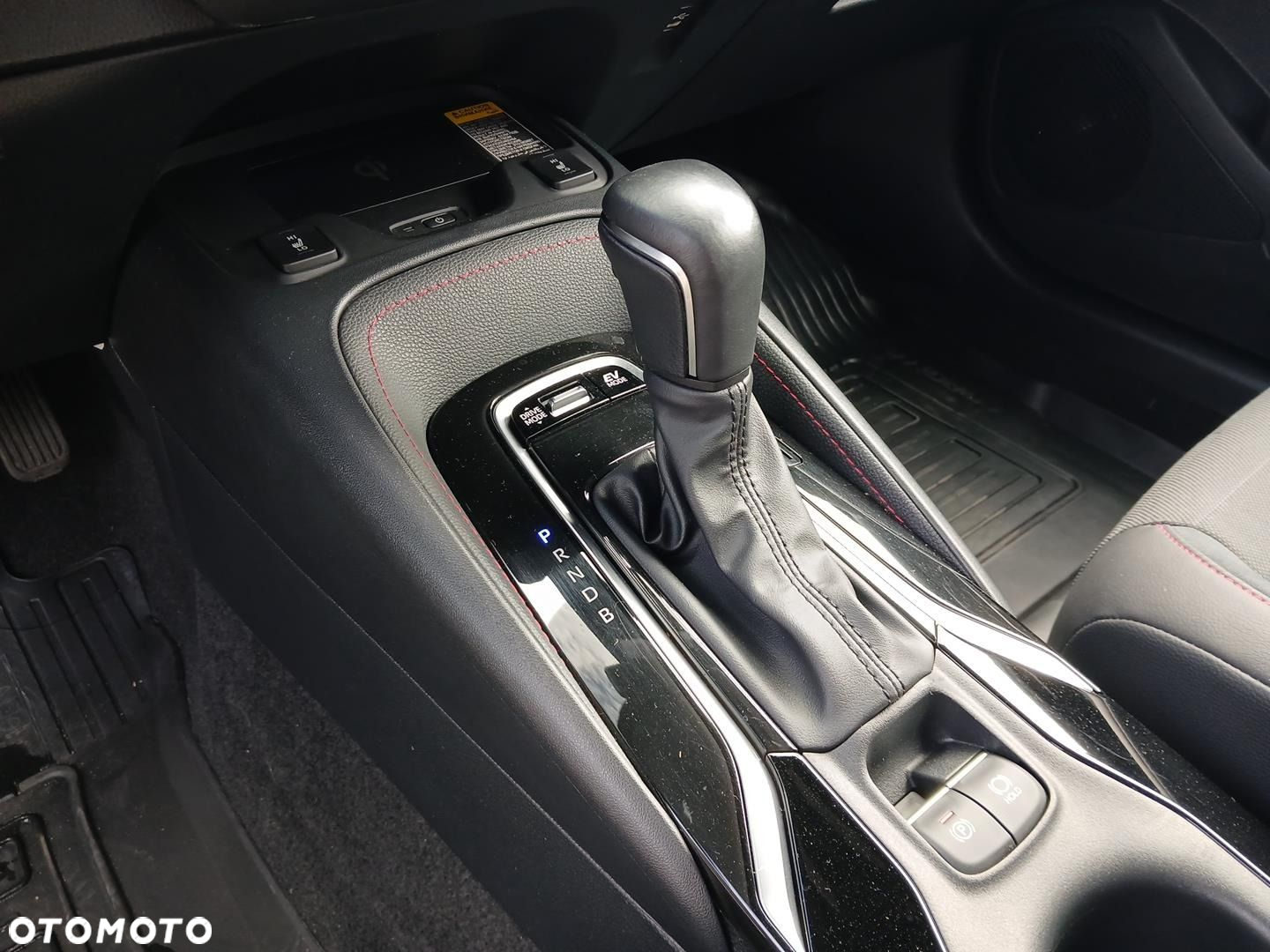 Toyota Corolla 1.8 Hybrid GPF Executive - 19