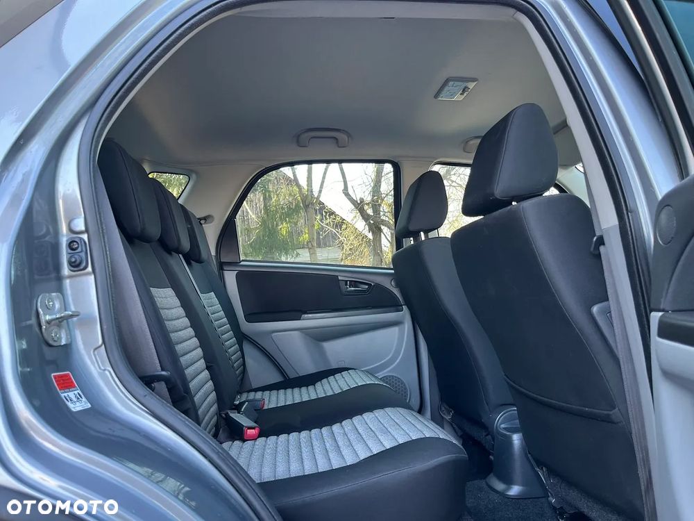 Suzuki SX4 1.6 VVT 4x4 Comfort - 10