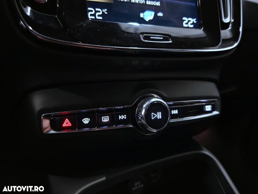 Volvo XC 40 T4 Recharge DKG Inscription Expression - 13