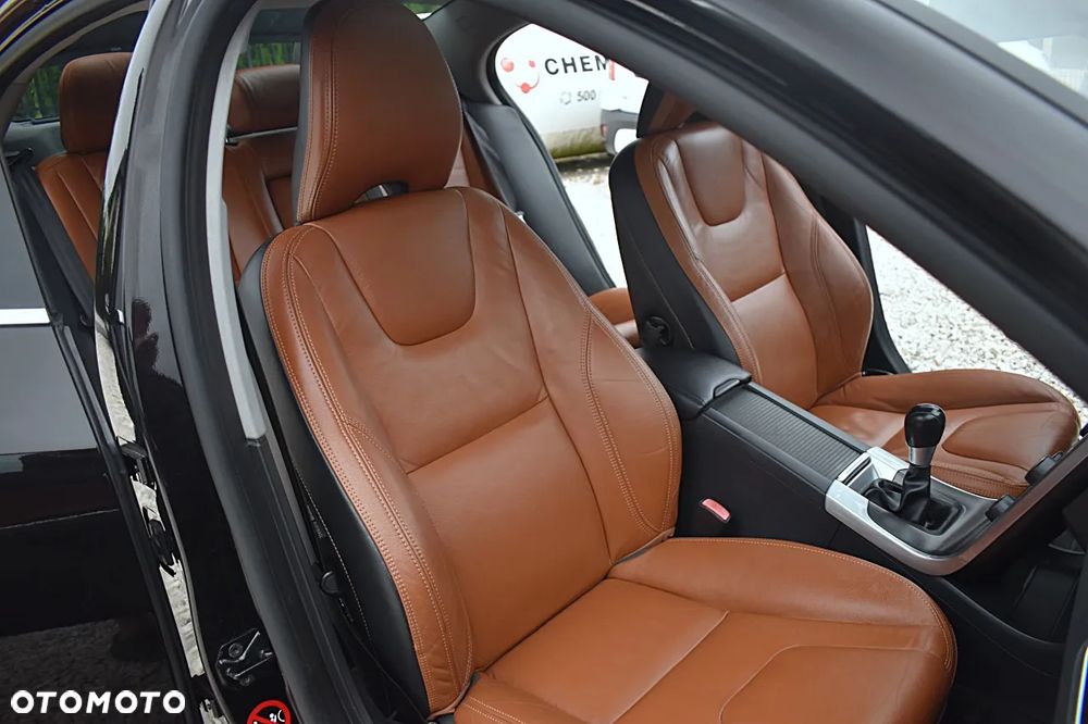 Volvo S60 D3 Summum - 22