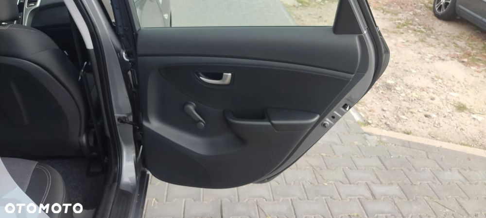 Hyundai i30 1.4 Fifa World Cup Edition - 22