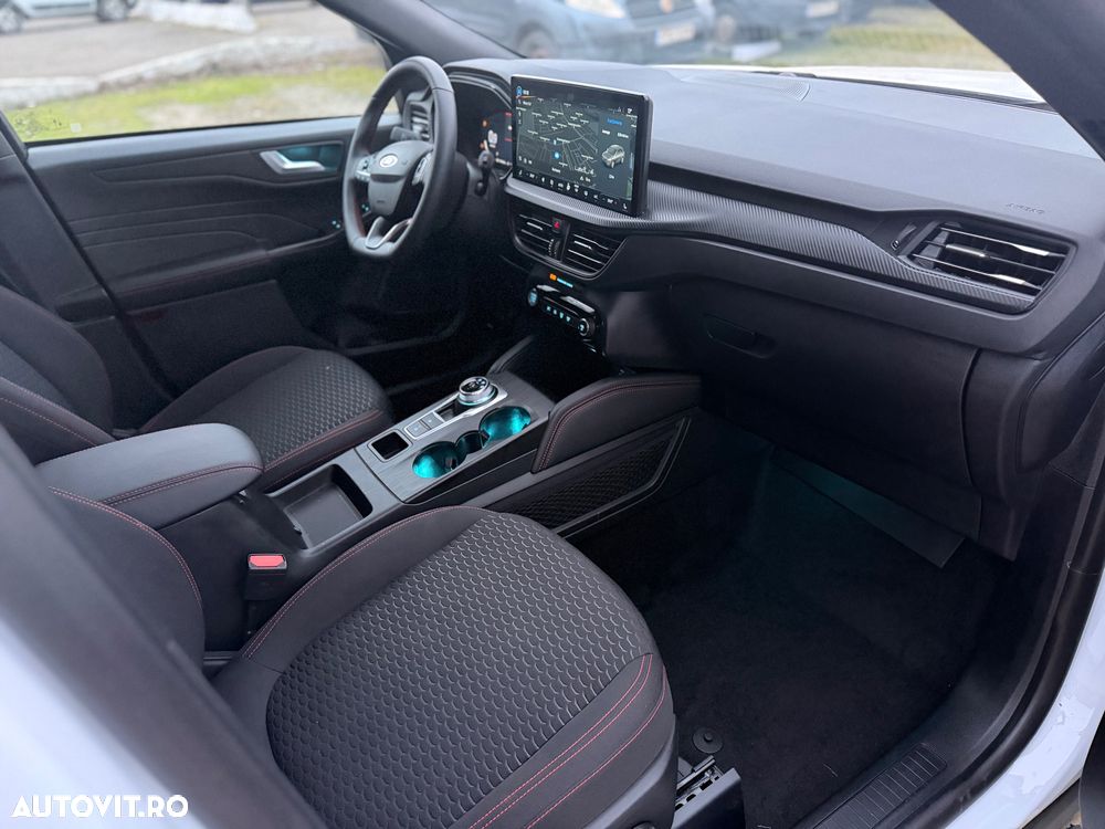 Ford Kuga 1.5 EcoBoost A8 FWD ST-Line - 3