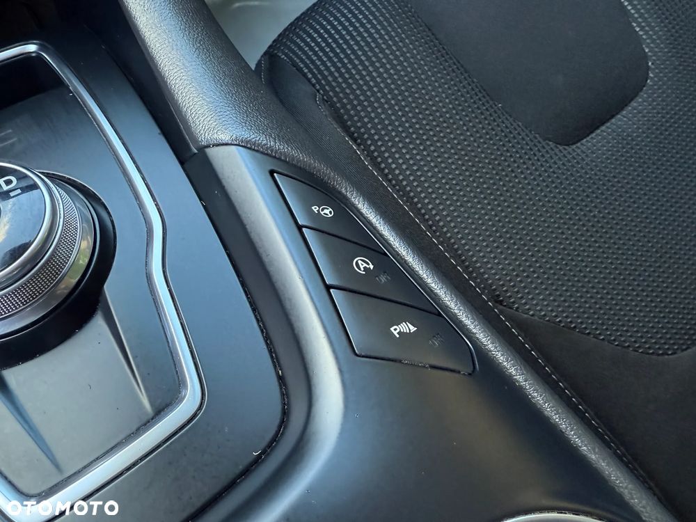 Ford Mondeo 2.0 EcoBlue Titanium - 24