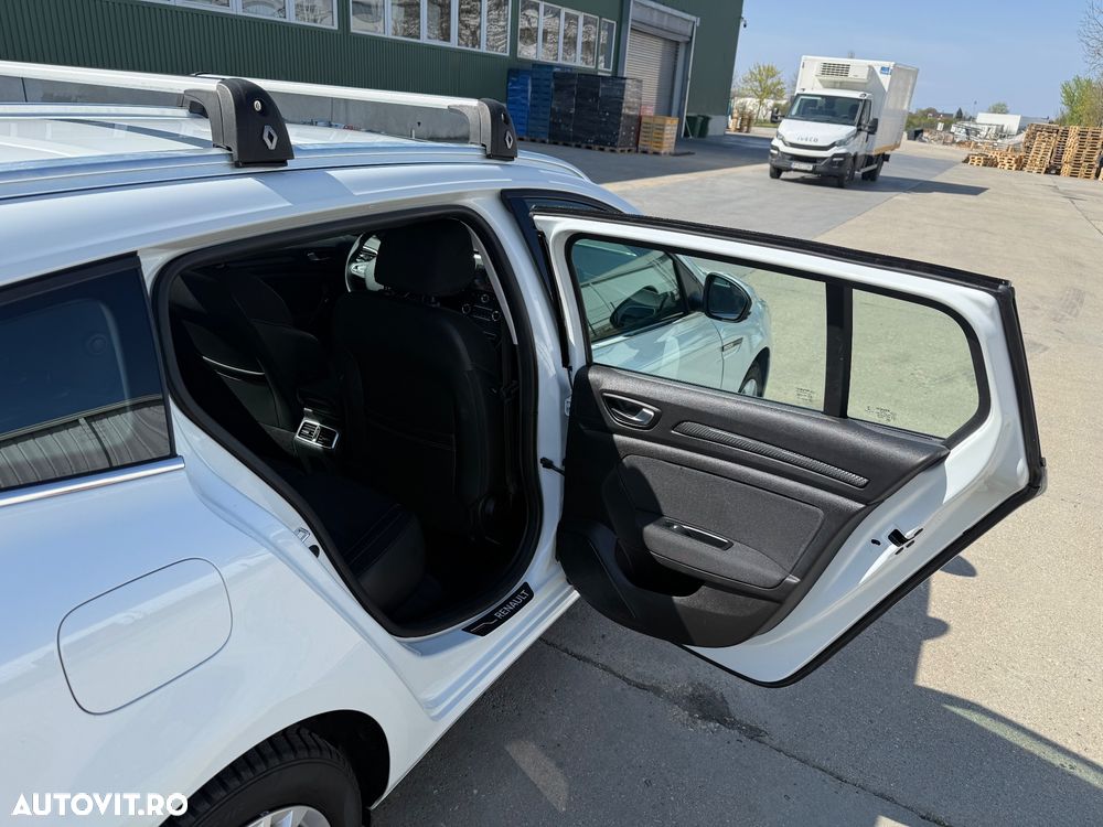 Renault Megane TCe GPF Business - 10