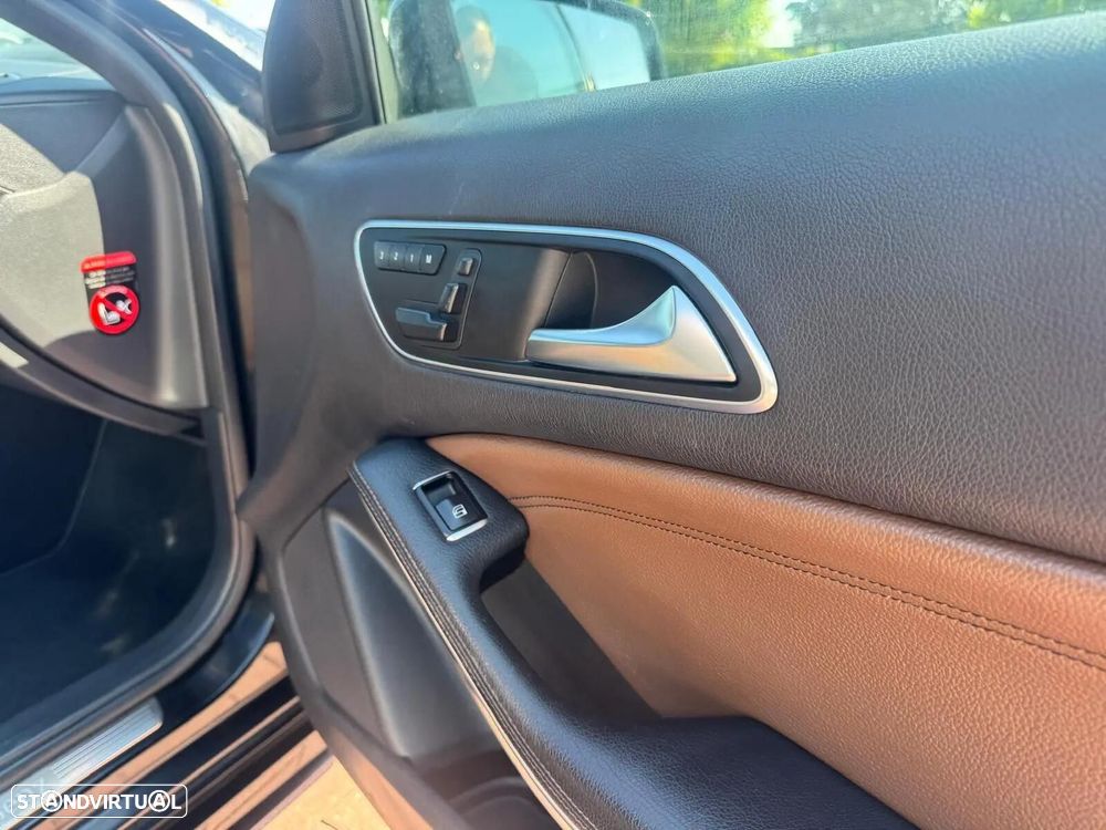 Mercedes-Benz A 220 - 21