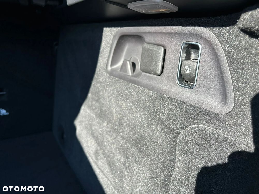 Mercedes-Benz GLE - 27