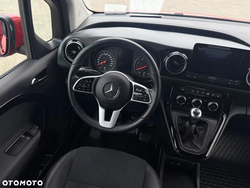 Mercedes-Benz Klasa T 180 d - 6