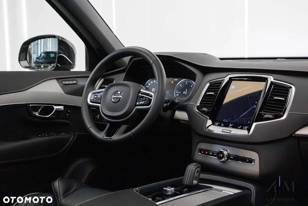 Volvo XC 90 B5 D AWD Ultimate Dark - 19