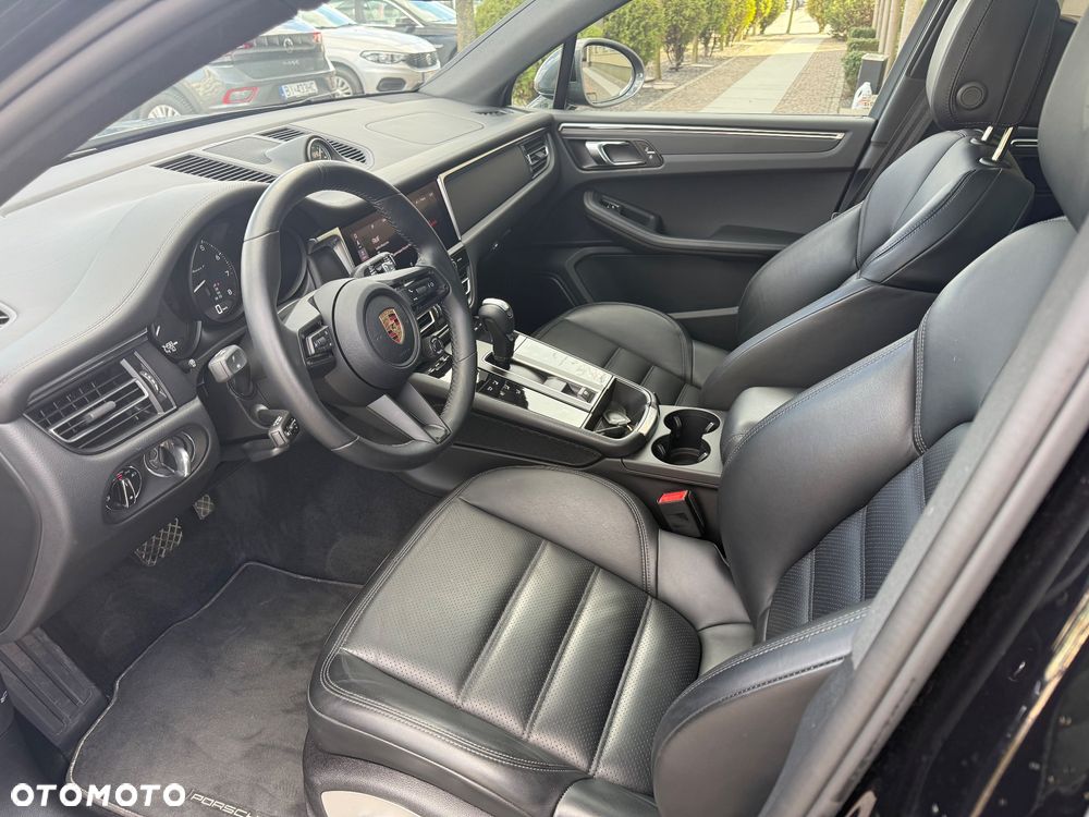 Porsche Macan T - 10