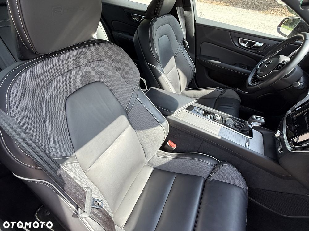Volvo S60 T4 R-Design - 13
