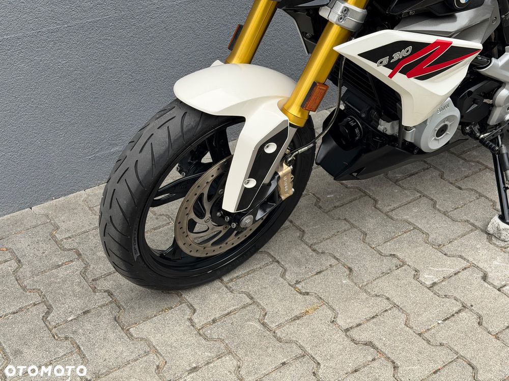 BMW G - 22