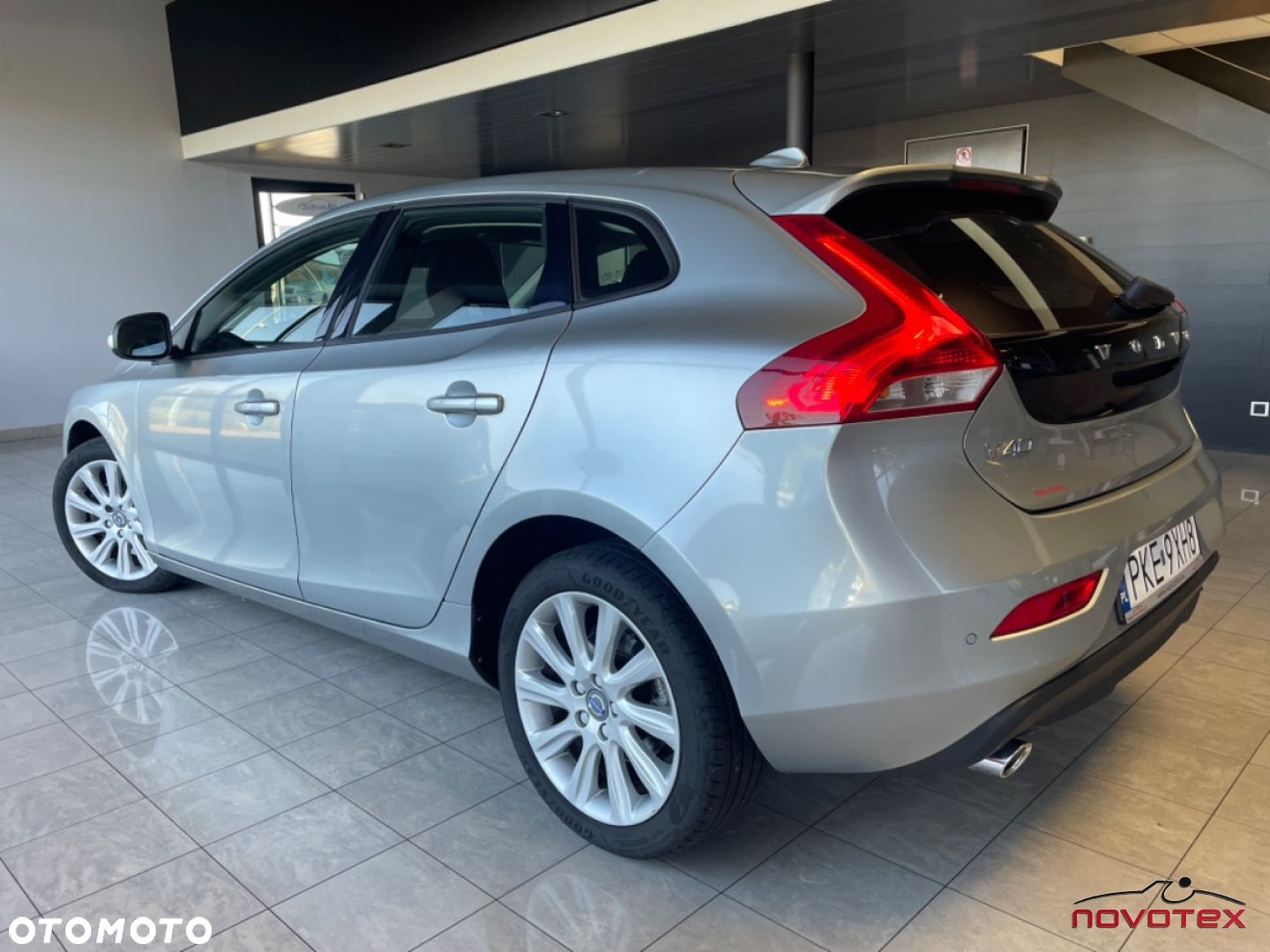 Volvo V40 D3 Summum - 4